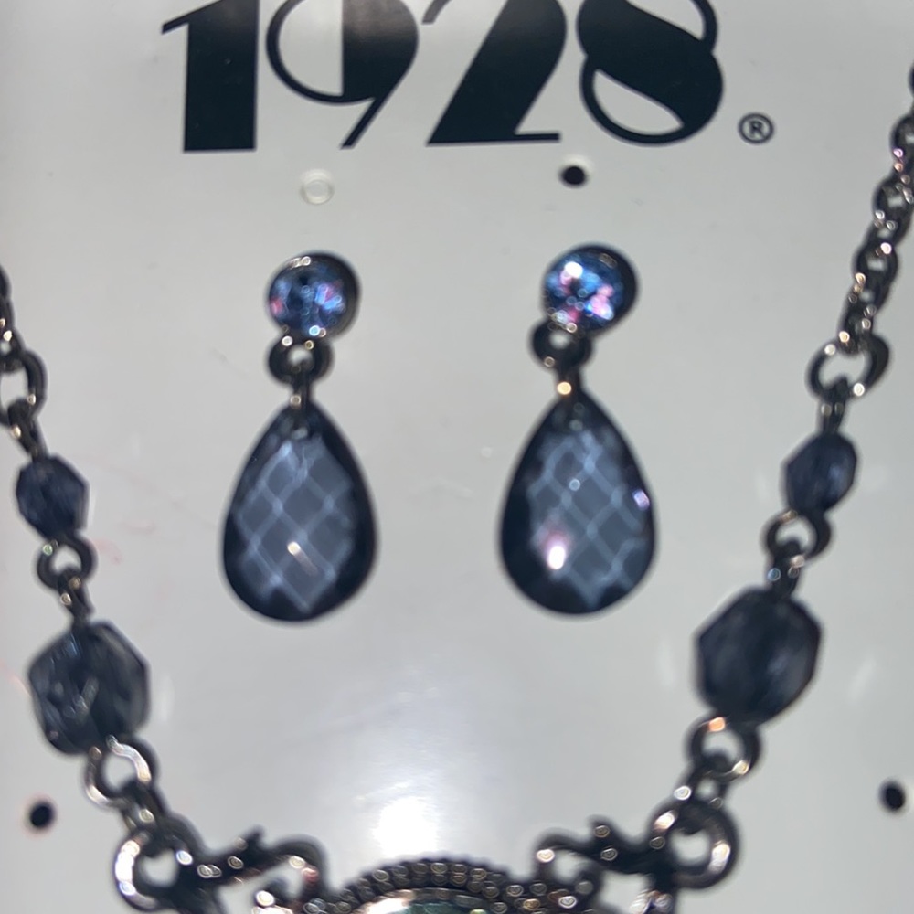 1928 set brand new beautiful - Picture 4 of 8
